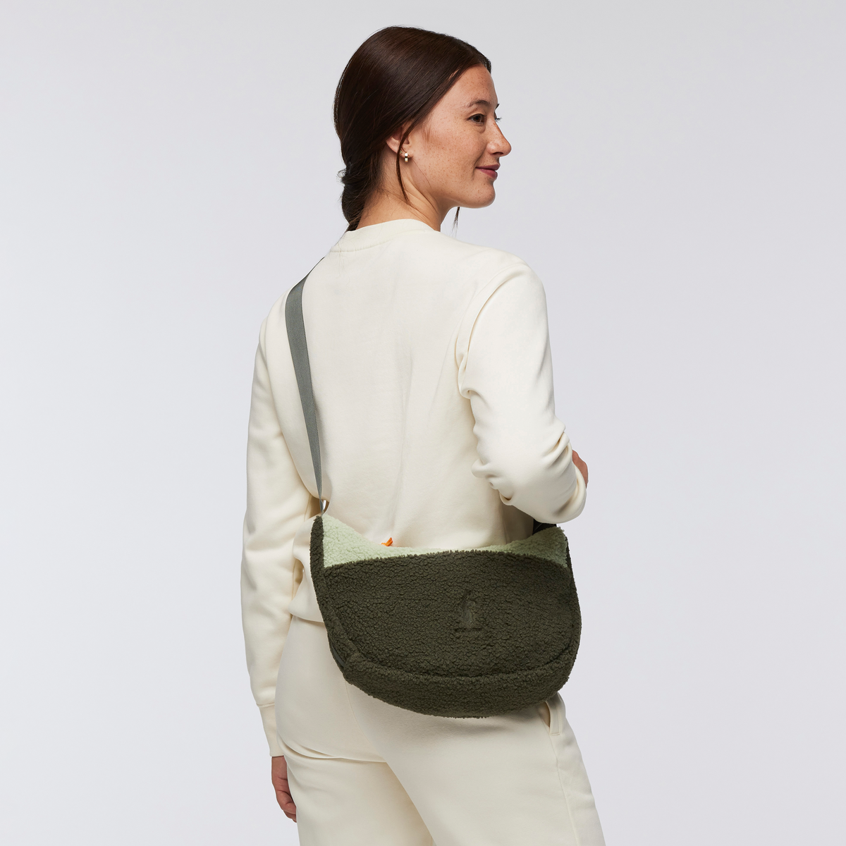 High Pile Fleece 6L Crescent Bag