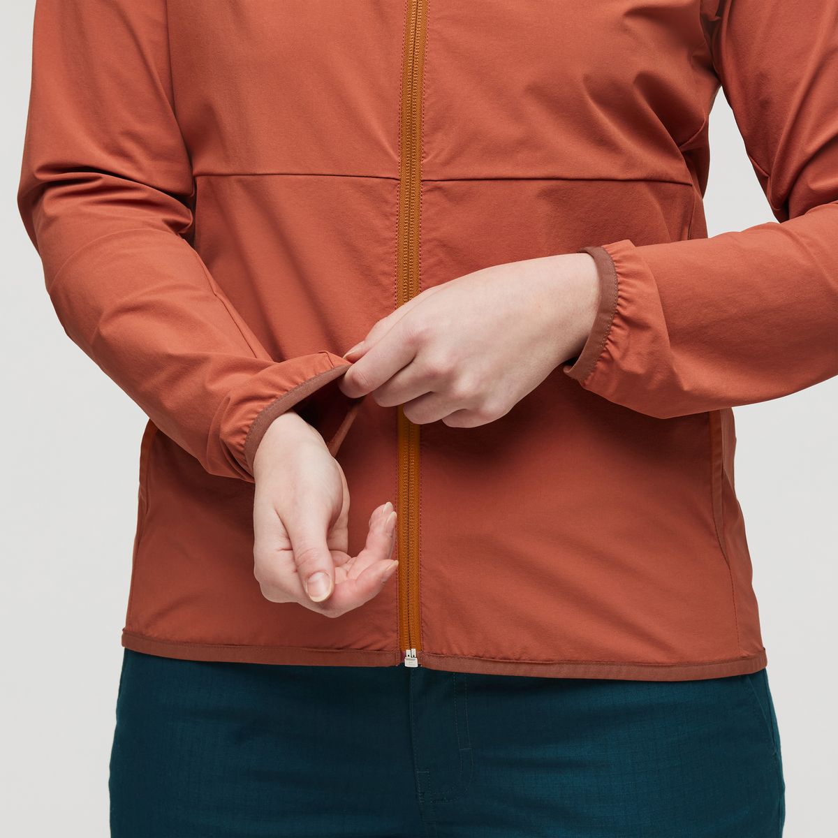 Vuelta Performance Windbreaker Jacket - Women's